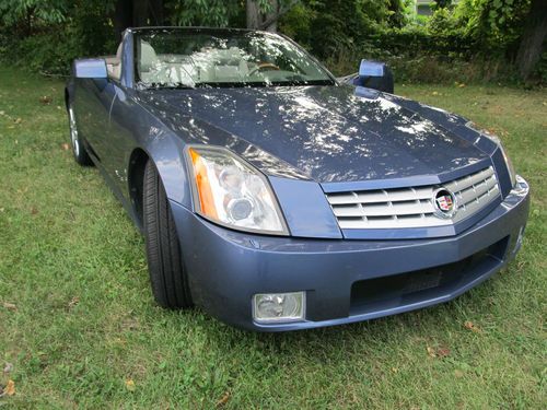 2005 cadillac xlr roadster convertible excellent condition