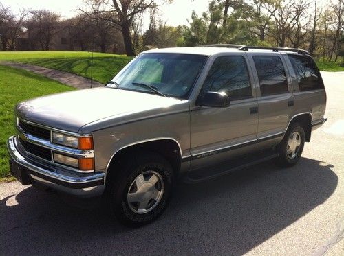 1999 chevrolet chevy tahoe lt 4x4 87k original miles leather excellent cond