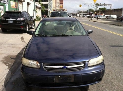 2000 Chevrolet Malibu LS Sedan 4-Door 3.1L, image 9