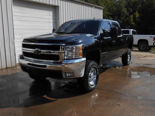 LTZ, Duramax Diesel, Heated Leather, Crew Cab, 4x4, Salvage Repairable, US $17,900.00, image 2