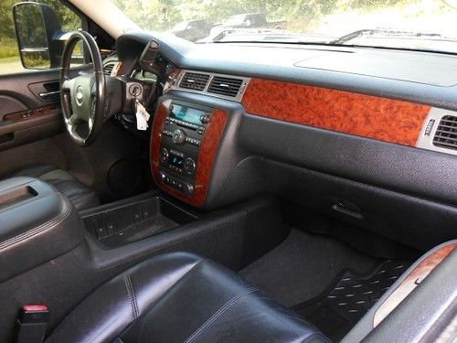 LTZ, Duramax Diesel, Heated Leather, Crew Cab, 4x4, Salvage Repairable, US $17,900.00, image 16