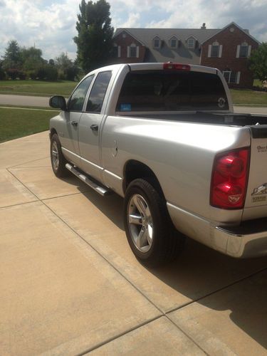 2008 dodge ram 1500 - priced to sell - 20 inch chrome wheels