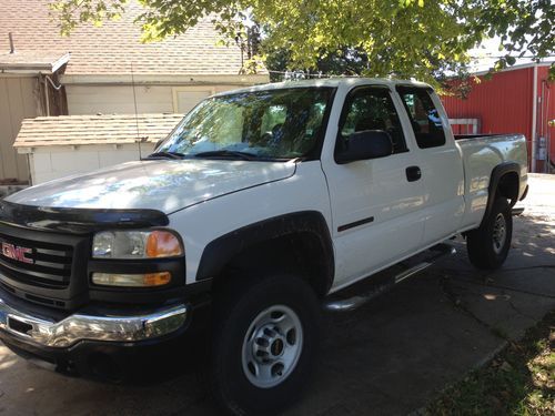 Heavy duty, white, crew cab, low mileage