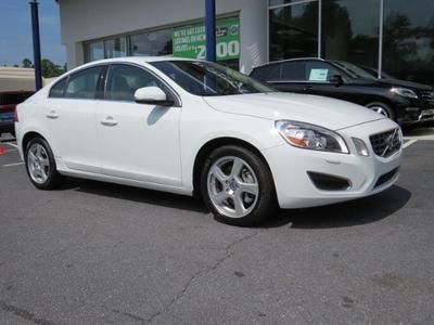 2013 volvo s60 power glass moonroof/leather seats/climate package/alloy wheels