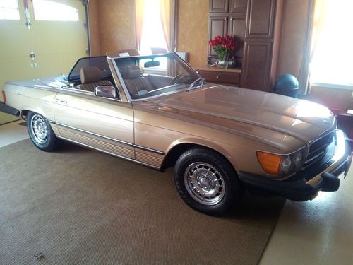 1982 mercedes-benz 380sl base convertible 2-door 3.8l