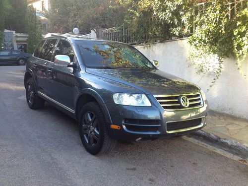 2004 volkswagen touareg v8 sport utility 4-door 4.2l