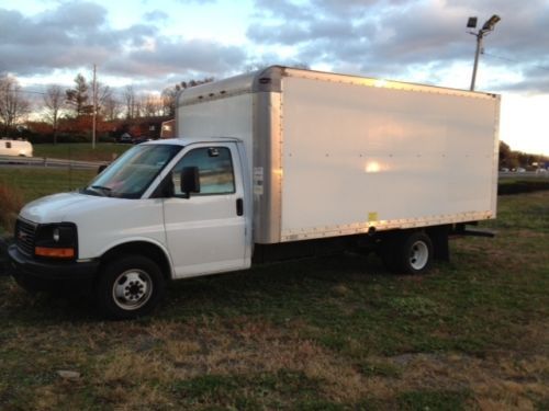 2005 gmc savana 3500 base cutaway van 2-door 6.0l, box truck