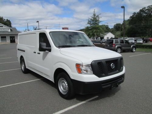 2013 nissan nv 1500 s crg van 16k v-6  warr 5/60 clean car fax