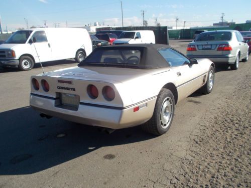 1986 Chevy Corvette, NO RESERVE, image 2