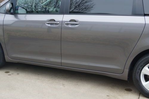 2011 TOYOTA SIENNA LE 1-ONWER OFF LEASE NON SMOKER, image 20