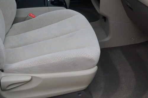 2011 TOYOTA SIENNA LE 1-ONWER OFF LEASE NON SMOKER, image 31
