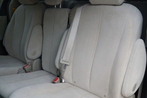 2011 TOYOTA SIENNA LE 1-ONWER OFF LEASE NON SMOKER, image 34