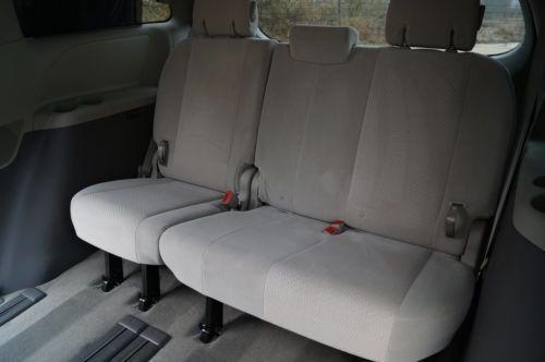 2011 TOYOTA SIENNA LE 1-ONWER OFF LEASE NON SMOKER, image 38