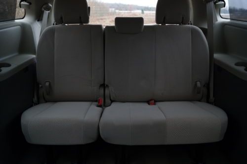 2011 TOYOTA SIENNA LE 1-ONWER OFF LEASE NON SMOKER, image 44