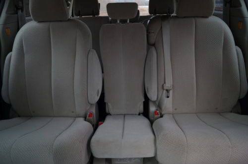 2011 TOYOTA SIENNA LE 1-ONWER OFF LEASE NON SMOKER, image 45