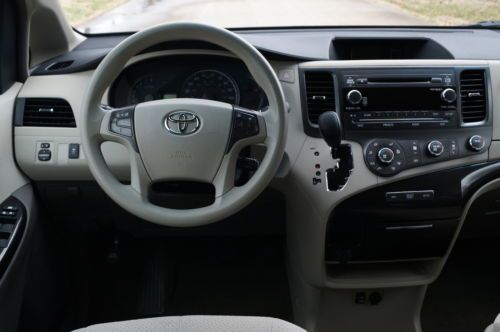 2011 TOYOTA SIENNA LE 1-ONWER OFF LEASE NON SMOKER, image 48
