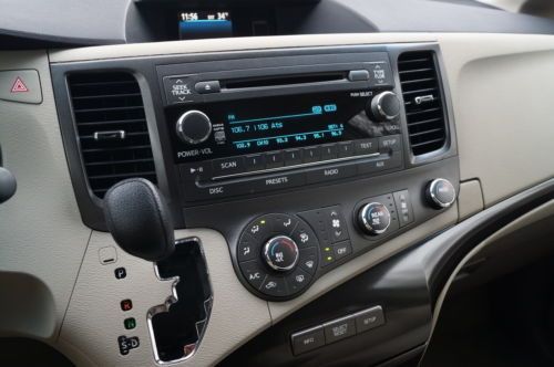 2011 TOYOTA SIENNA LE 1-ONWER OFF LEASE NON SMOKER, image 52