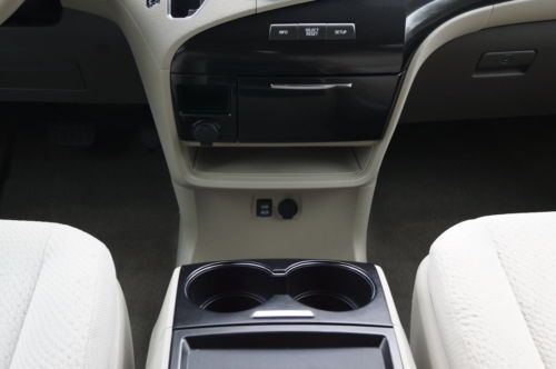 2011 TOYOTA SIENNA LE 1-ONWER OFF LEASE NON SMOKER, image 57