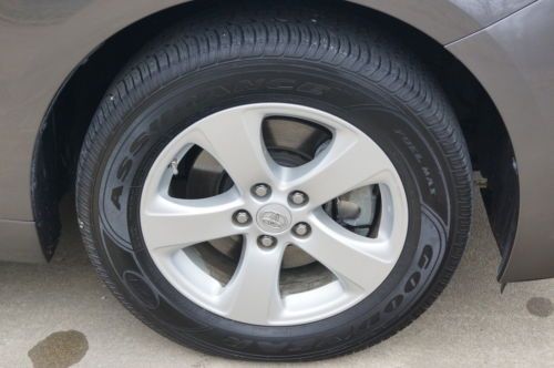 2011 TOYOTA SIENNA LE 1-ONWER OFF LEASE NON SMOKER, image 74