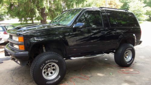 1997 chevy tahoe rare 2 door 4x4 !!!!!