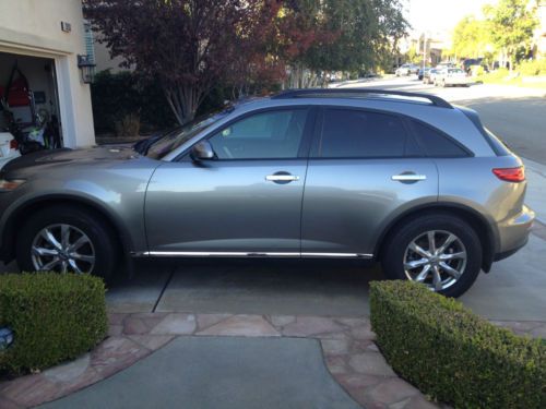 2007 infiniti fx35 4-door 3.5l, immaculate, low miles, garage kept