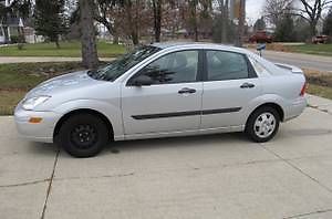 2000 ford focus lx sedan 4-door 2.0l  rebuild salvage  title (good title )