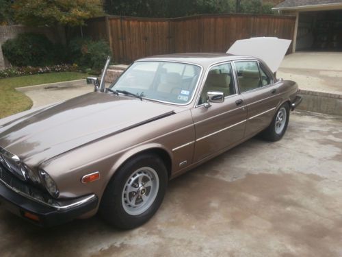 Only 27k miles on this garage kept xj vanden plas, second owner.