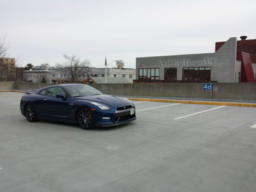 2012 nissan gt-r premium coupe 2-door 3.8l deep blue pearl w/grey