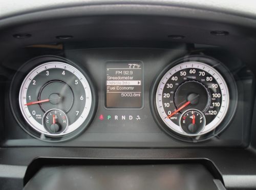 Express HEMI Leather MP3 Bed Liner Oversize Alloy Wheels Cruise Painted Bumper, image 22