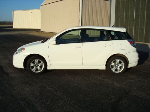 2006 toyota matrix xr wagon 4-door 1.8l one owner no reserve