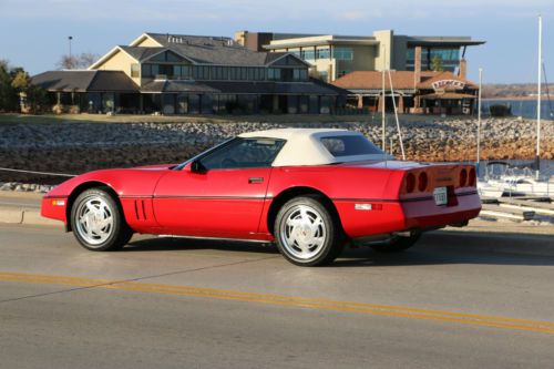 1989 Chevrolet Corvette Base Convertible 2-Door 5.7L, image 3