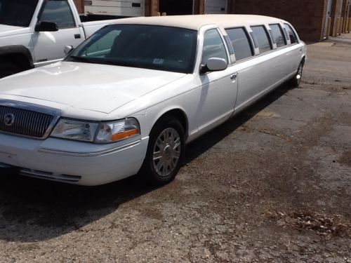 11 passenger 140&#034; mercury grand marquis limousine