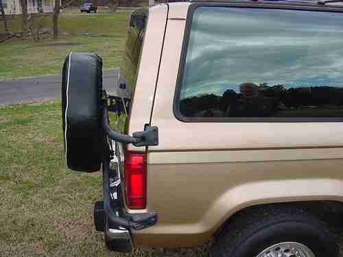 SUPER NICE 1987 FORD BRONCO 11 XLT 2 DOOR 5 SPEED 4X4 2.9L FUEL INJECTION, image 8