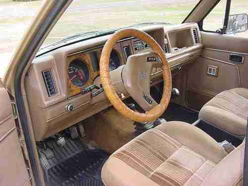 SUPER NICE 1987 FORD BRONCO 11 XLT 2 DOOR 5 SPEED 4X4 2.9L FUEL INJECTION, image 14