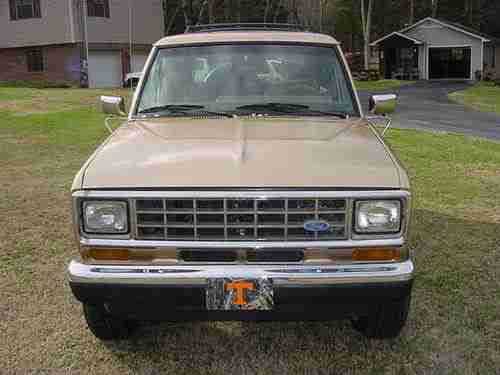 SUPER NICE 1987 FORD BRONCO 11 XLT 2 DOOR 5 SPEED 4X4 2.9L FUEL INJECTION, image 18