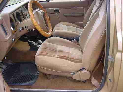 SUPER NICE 1987 FORD BRONCO 11 XLT 2 DOOR 5 SPEED 4X4 2.9L FUEL INJECTION, image 19