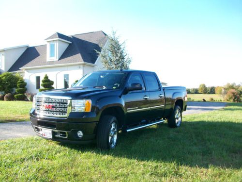 2013 gmc sierra denali 2500hd 4wd crew cab fully loded duramax 6.6l v-8 turbo di