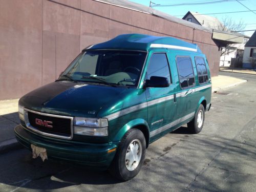 Safari astro awd van 83k high top camper rv