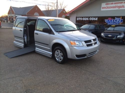 2008 dodge grand caravan - handicap - wheel chair van