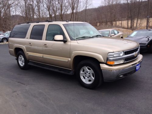 NO RESERVE NR 2005 CHEVY SUBURBAN 4x4 RUNS GOOD, image 2