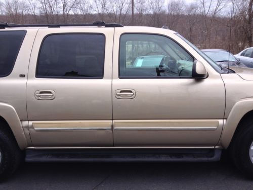 NO RESERVE NR 2005 CHEVY SUBURBAN 4x4 RUNS GOOD, image 11