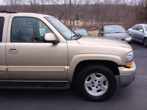 NO RESERVE NR 2005 CHEVY SUBURBAN 4x4 RUNS GOOD, image 12