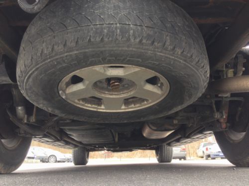 NO RESERVE NR 2005 CHEVY SUBURBAN 4x4 RUNS GOOD, image 27