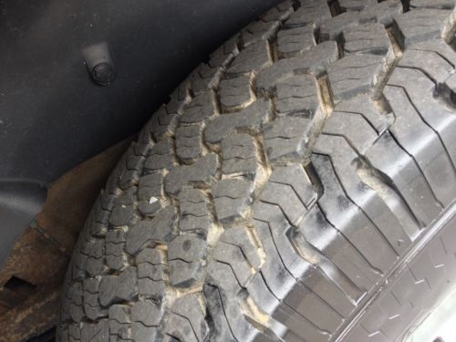 NO RESERVE NR 2005 CHEVY SUBURBAN 4x4 RUNS GOOD, image 33