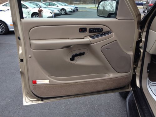 NO RESERVE NR 2005 CHEVY SUBURBAN 4x4 RUNS GOOD, image 48