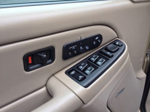 NO RESERVE NR 2005 CHEVY SUBURBAN 4x4 RUNS GOOD, image 49