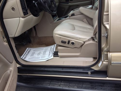 NO RESERVE NR 2005 CHEVY SUBURBAN 4x4 RUNS GOOD, image 50