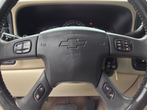 NO RESERVE NR 2005 CHEVY SUBURBAN 4x4 RUNS GOOD, image 55