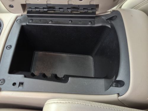 NO RESERVE NR 2005 CHEVY SUBURBAN 4x4 RUNS GOOD, image 64