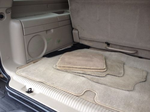 NO RESERVE NR 2005 CHEVY SUBURBAN 4x4 RUNS GOOD, image 79